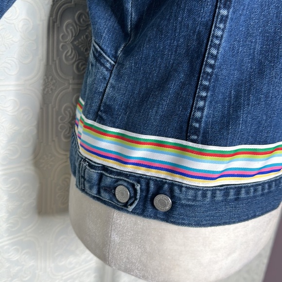 Vintage Levi’s | Denim Jean Jacket - Picture 7 of 10